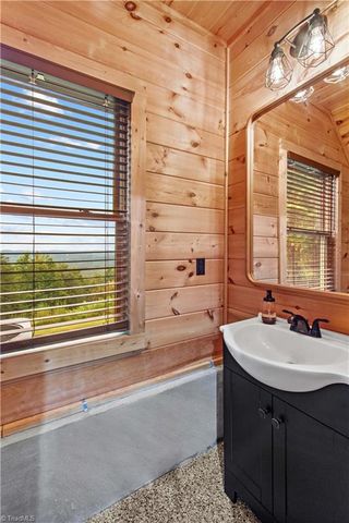 1220 Sierra Trace Road, Denton, NC 27239