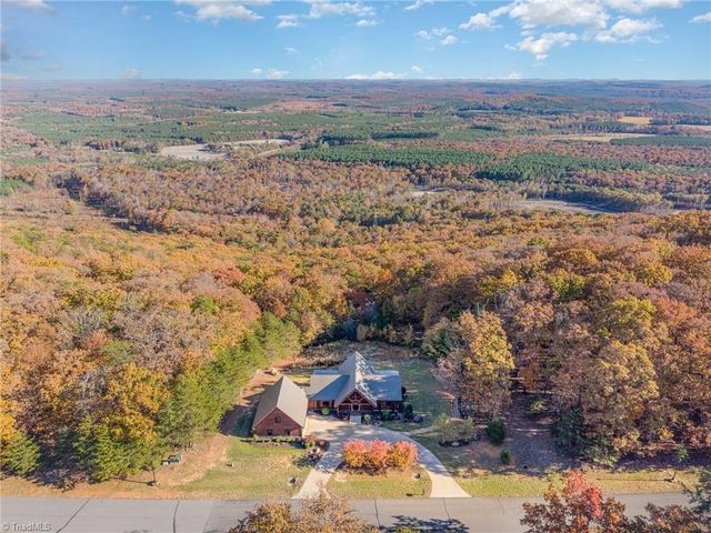 1220 Sierra Trace Road, Denton, NC 27239