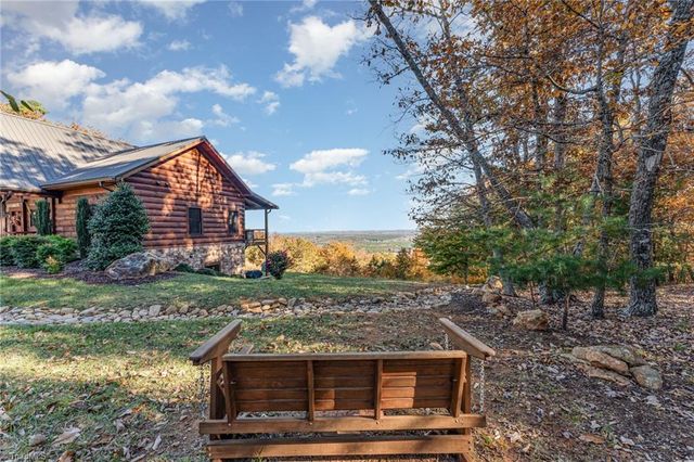 1220 Sierra Trace Road, Denton, NC 27239