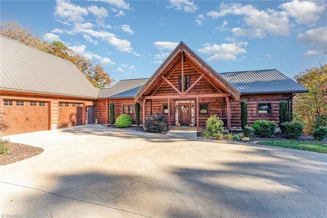 1220 Sierra Trace Road, Denton, NC 27239