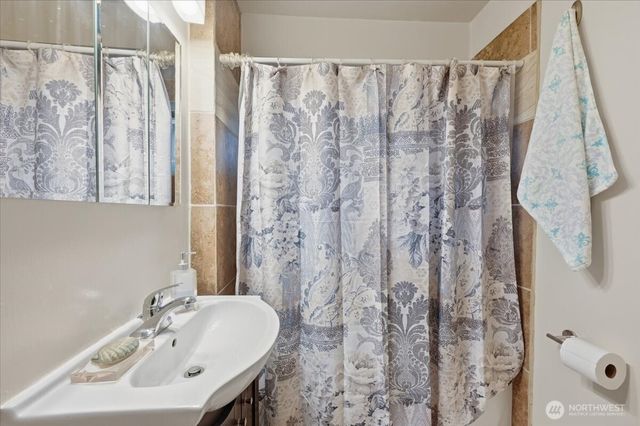 4342 338th Place SE, Fall City, WA 98024