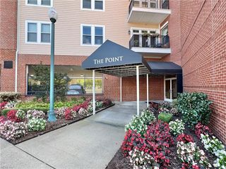 670 Town Center Dr Unit 404, Newport News, VA 23606