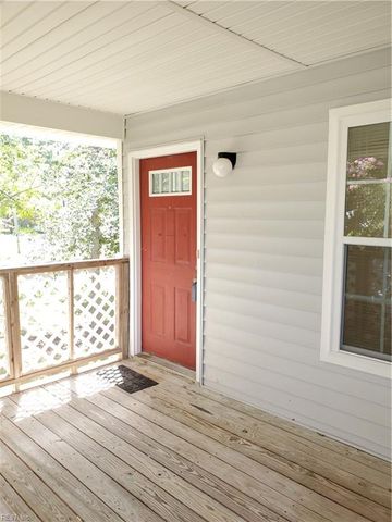 327 Thalia Station CT, Virginia Beach, VA 23452
