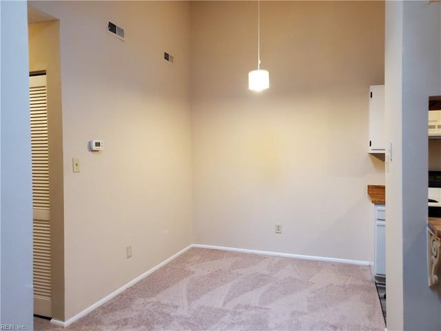327 Thalia Station CT, Virginia Beach, VA 23452