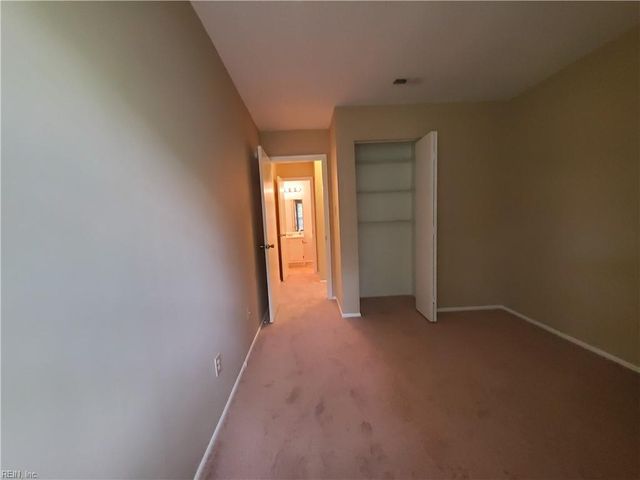 327 Thalia Station CT, Virginia Beach, VA 23452