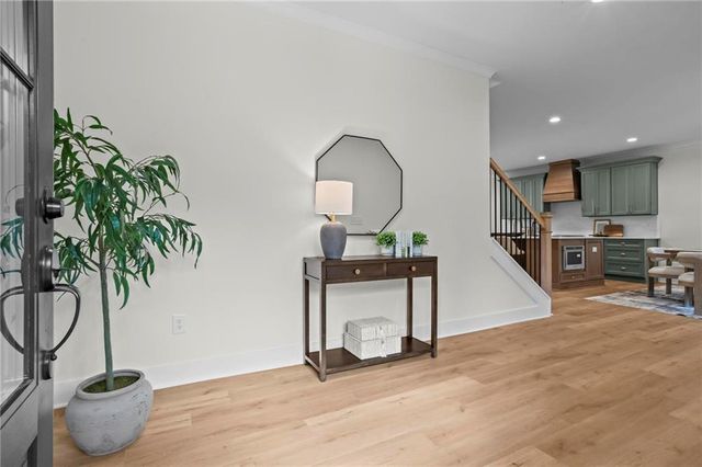300 Nottingham Drive, Woodstock, GA 30188