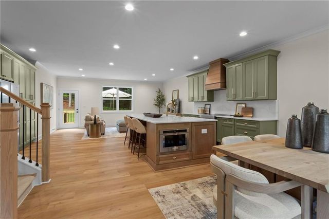 300 Nottingham Drive, Woodstock, GA 30188