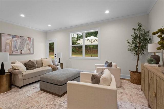 300 Nottingham Drive, Woodstock, GA 30188