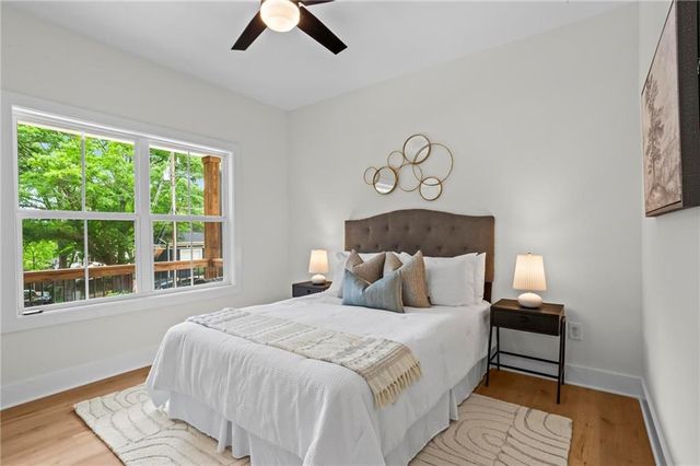 300 Nottingham Drive, Woodstock, GA 30188