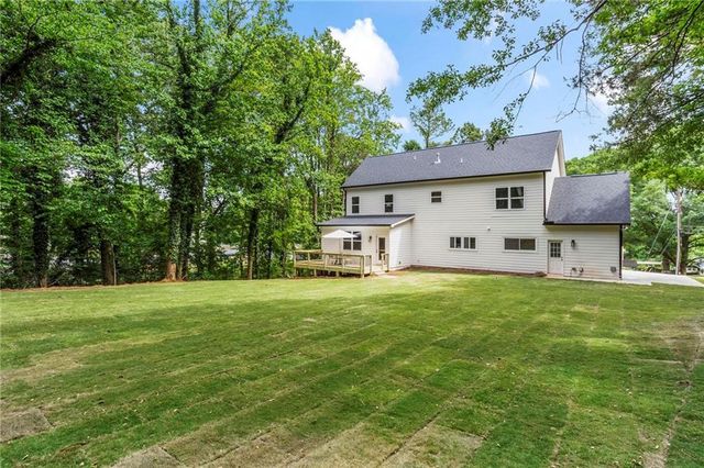 300 Nottingham Drive, Woodstock, GA 30188