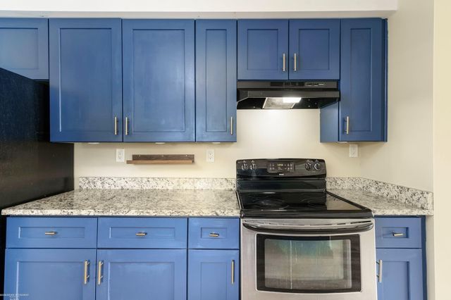 21525 Brys Drive, St Clair Shores, MI 48080