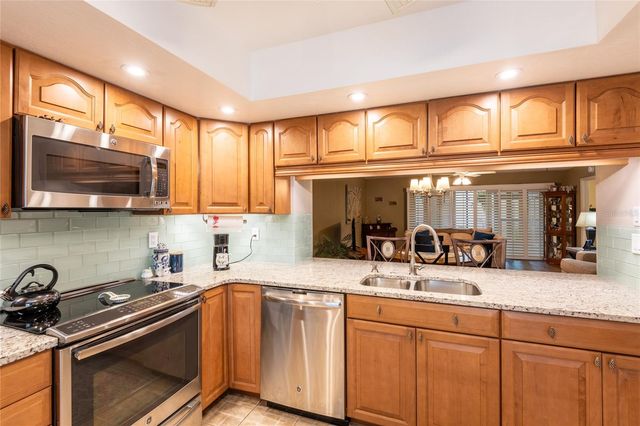 1801 E LAKE ROAD 11D, Palm Harbor, FL 34685