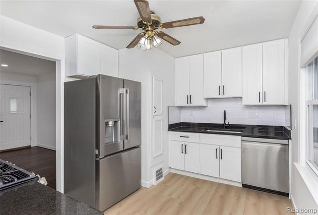 1419 N Blair Avenue, Royal Oak, MI 48067