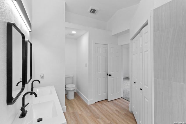 15610 Knollhollow, San Antonio, TX 78247