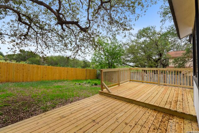 15610 Knollhollow, San Antonio, TX 78247