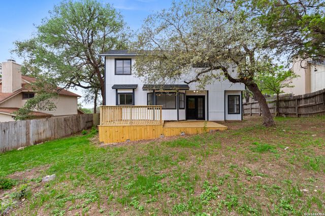 15610 Knollhollow, San Antonio, TX 78247