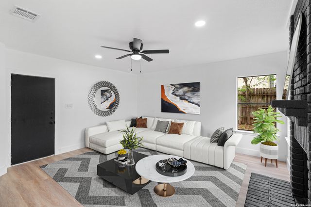 15610 Knollhollow, San Antonio, TX 78247