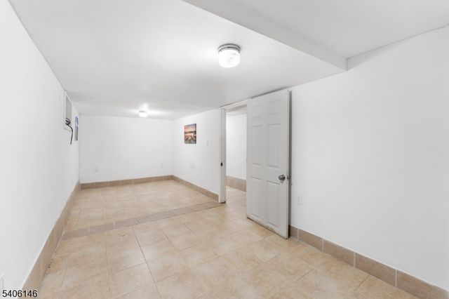 58 Van Buren St, Newark City, NJ 07105