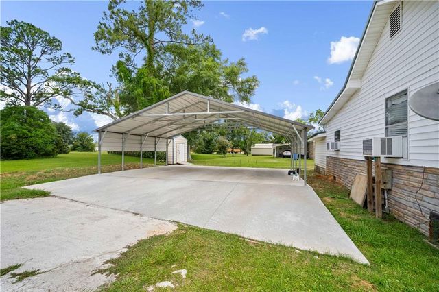 14240 Wintzell Avenue S, Bayou La Batre, AL 36509