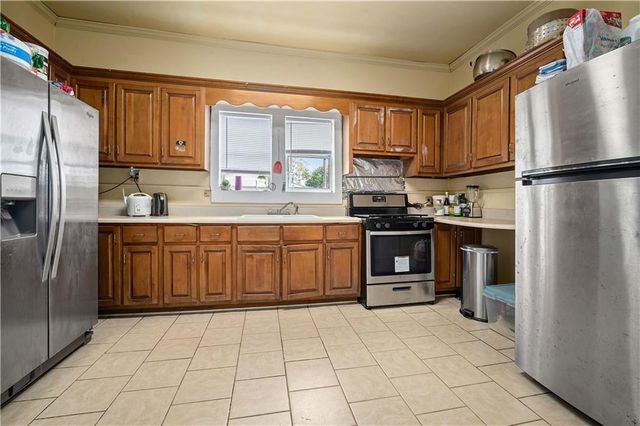14240 Wintzell Avenue S, Bayou La Batre, AL 36509
