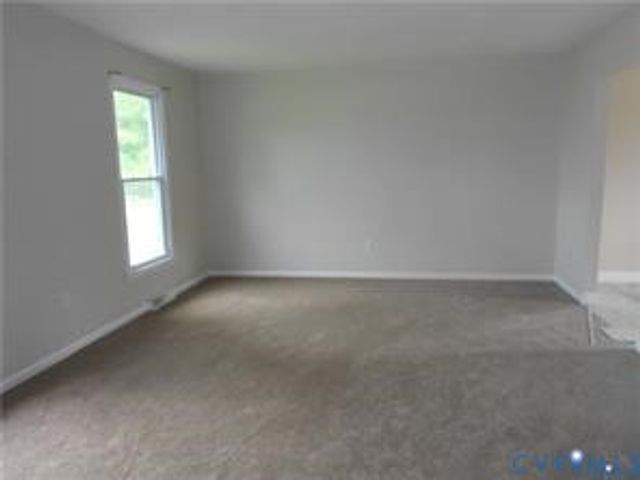 212 Greenwood Dr, Petersburg, VA 23805