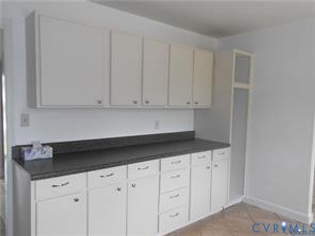 212 Greenwood Dr, Petersburg, VA 23805