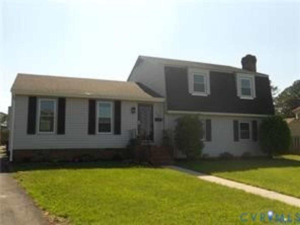 212 Greenwood Dr, Petersburg, VA 23805