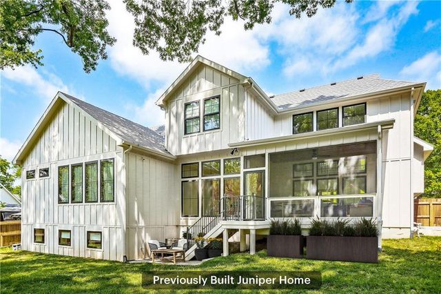 7412 Village Drive, Prairie Village, KS 66208