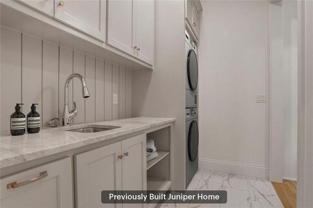 7412 Village Drive, Prairie Village, KS 66208