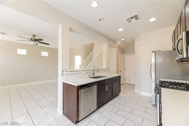 6354 Foxlyn Avenue, Las Vegas, NV 89122