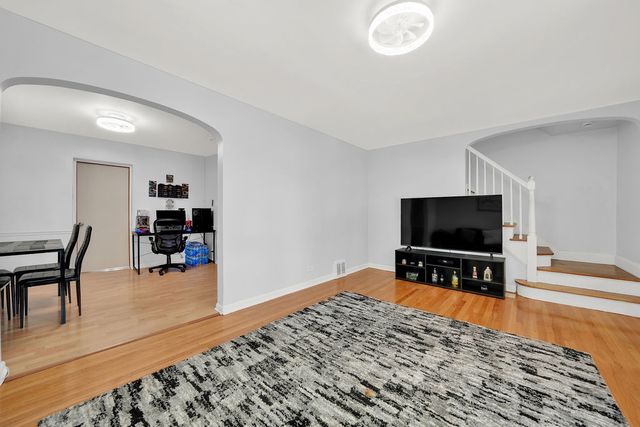 3717 W Marquette Road, Chicago, IL 60629