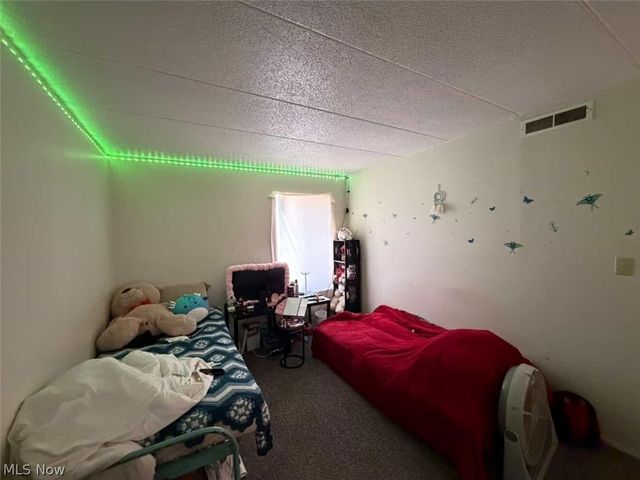 2440 Noble Road 204, Cleveland Heights, OH 44121