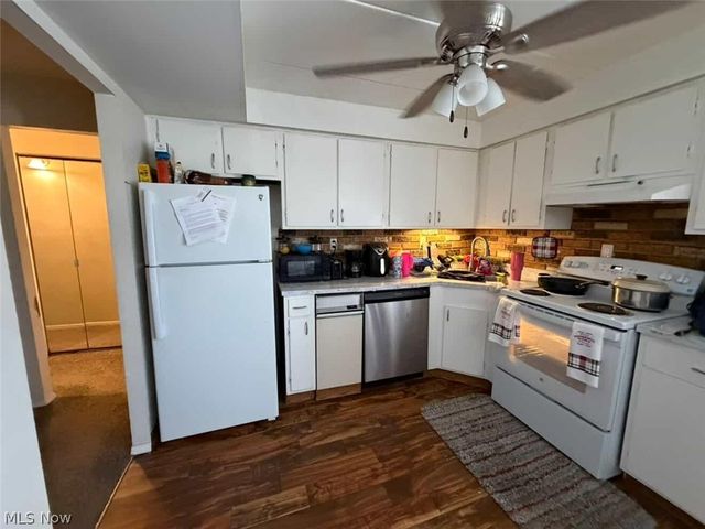 2440 Noble Road 204, Cleveland Heights, OH 44121