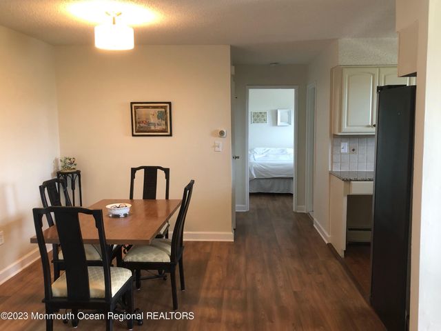 6 Wharfside Drive, Monmouth Beach, NJ 07750
