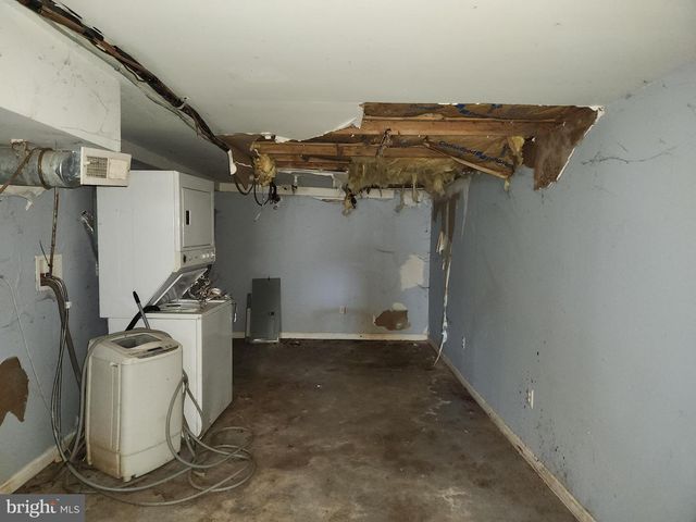 600 N DECKER AVE, Baltimore, MD 21205