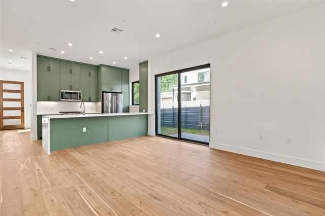 3208 Clawson RD 4B, Austin, TX 78704