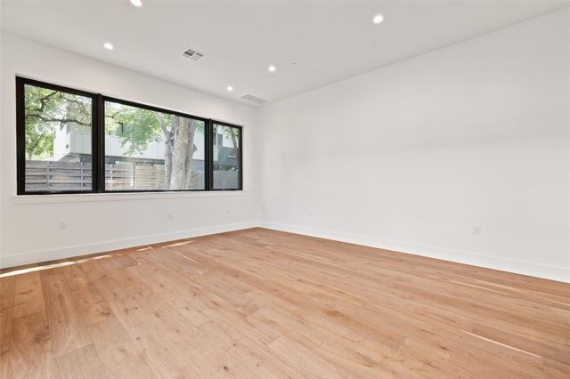 3208 Clawson RD 4B, Austin, TX 78704