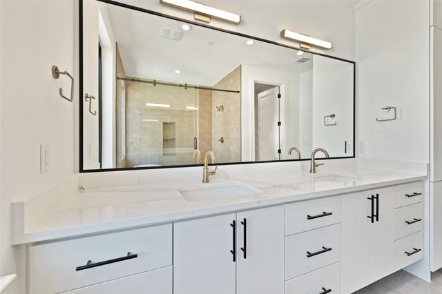 3208 Clawson RD 4B, Austin, TX 78704