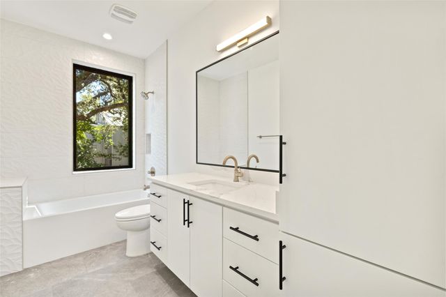 3208 Clawson RD 4B, Austin, TX 78704