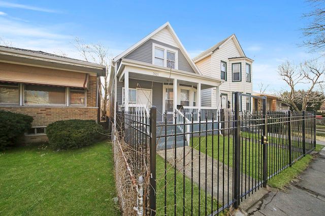 7931 S East End Avenue, Chicago, IL 60617