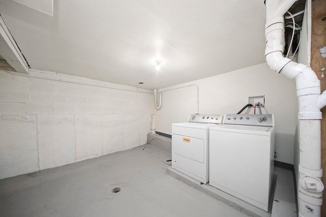 7931 S East End Avenue, Chicago, IL 60617