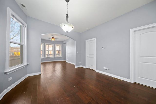 7931 S East End Avenue, Chicago, IL 60617