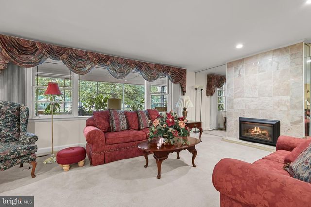 2 GREENLEA DR, Pikesville, MD 21208