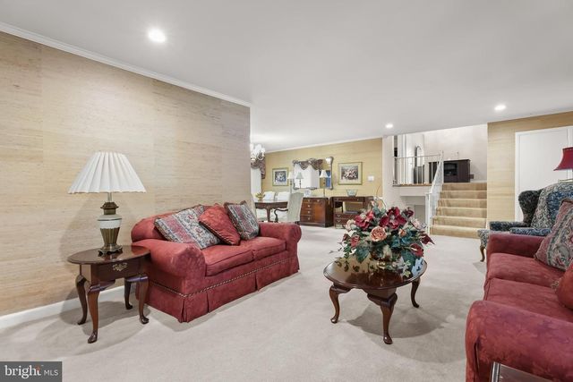 2 GREENLEA DR, Pikesville, MD 21208