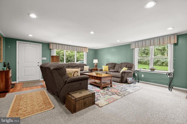 2 GREENLEA DR, Pikesville, MD 21208
