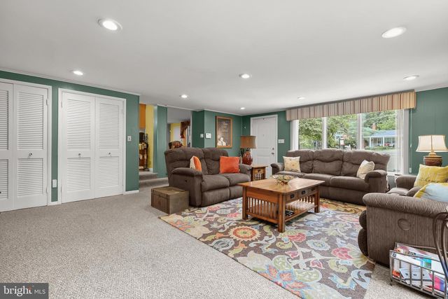 2 GREENLEA DR, Pikesville, MD 21208