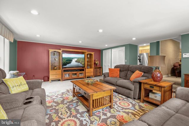 2 GREENLEA DR, Pikesville, MD 21208