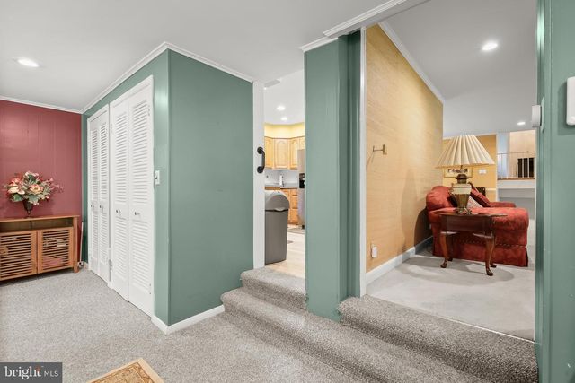 2 GREENLEA DR, Pikesville, MD 21208