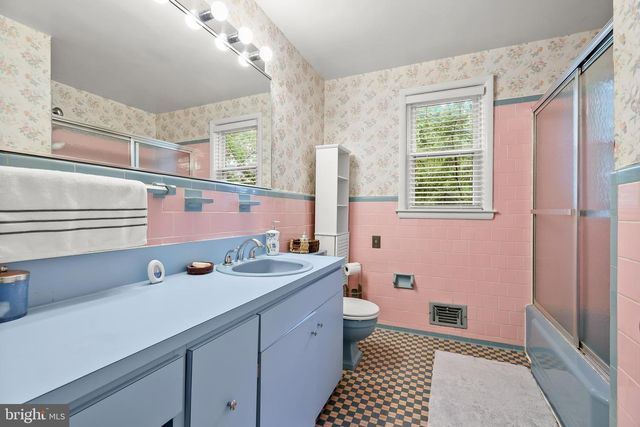 2 GREENLEA DR, Pikesville, MD 21208