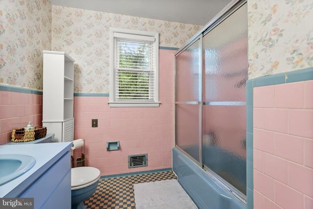 2 GREENLEA DR, Pikesville, MD 21208